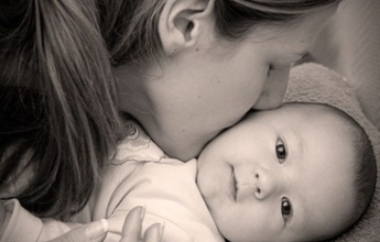 Câu chuyện về người mẹ khuyết tật và bài học về sự vô tâm